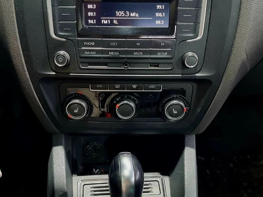 Volkswagen Jetta, 2016г., передний привод, робот
