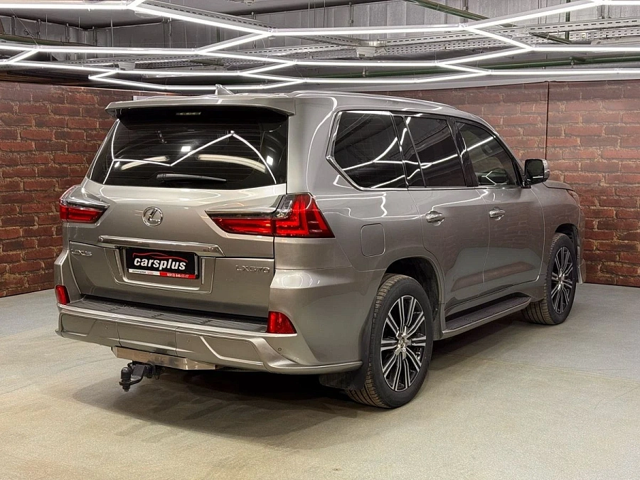 Lexus LX, 2017г., полный привод, автомат