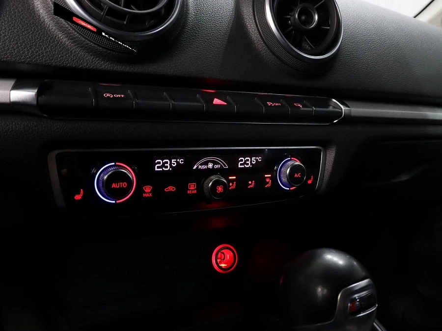 Audi A3, 2014г., передний привод, робот