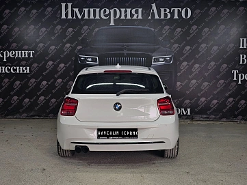 BMW 1 серии, 2013г, задний привод, автомат