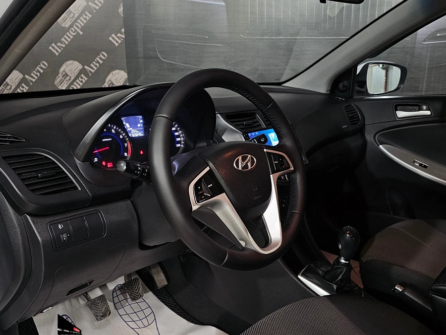 Hyundai Solaris, 2013г., передний привод, механика