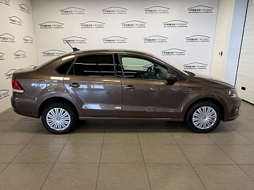 Volkswagen Polo, 2018г, передний привод, механика