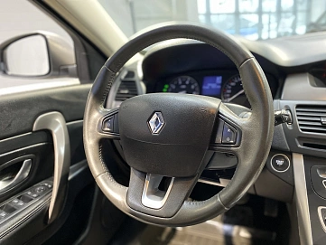 Renault Latitude, 2010г, передний привод, вариатор