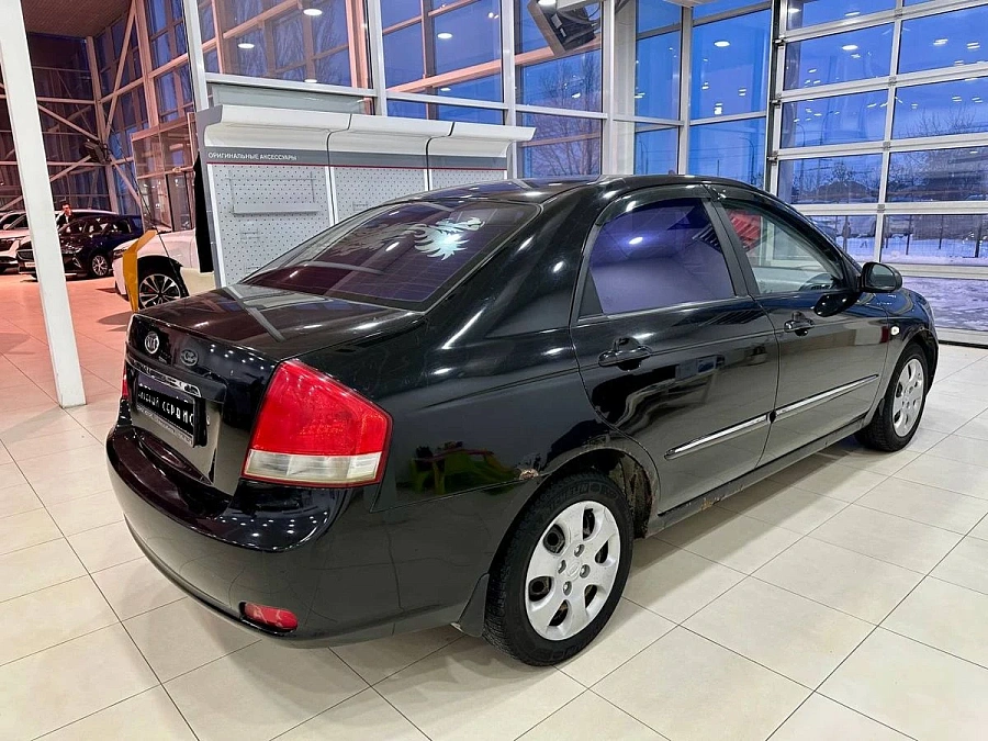 Kia Cerato, 2007г., передний привод, механика