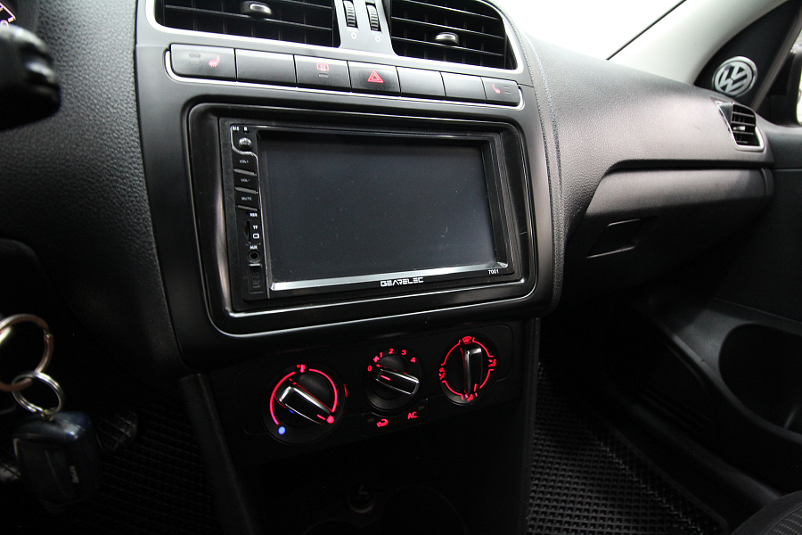 Volkswagen Polo, 2011г., передний привод, механика