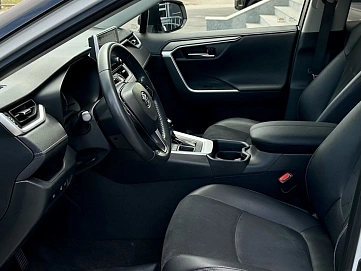 Toyota RAV4, 2020г, полный привод, автомат