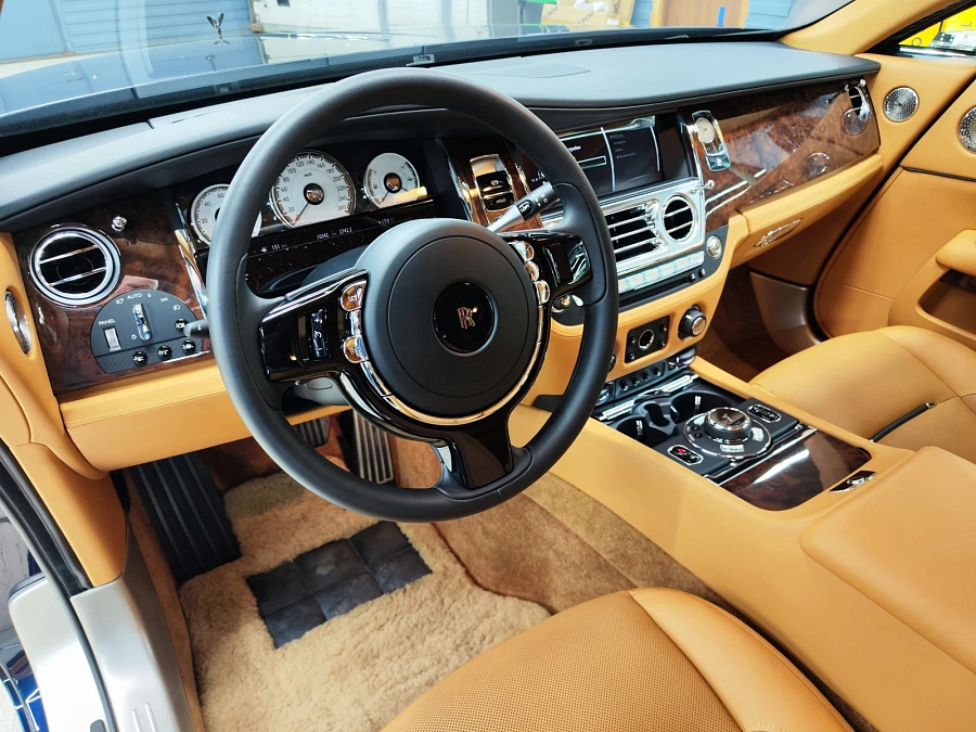 Rolls-Royce Wraith, 2020г., задний привод, автомат