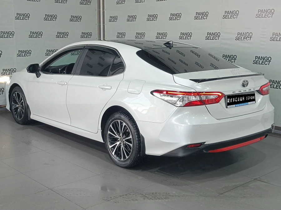 Toyota Camry, 2019г., передний привод, автомат