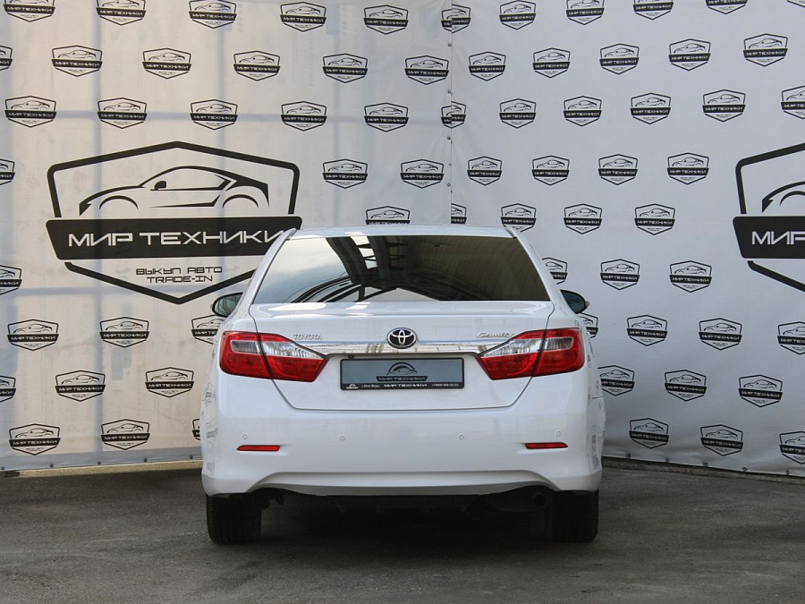 Toyota Camry, 2013г., передний привод, автомат