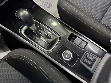 Mitsubishi Outlander, 2018г, передний привод, вариатор
