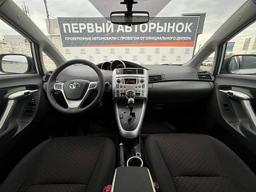 Toyota Verso, 2011г, передний привод, автомат
