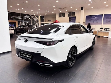 Changan Lamore, 2023г, передний привод, робот