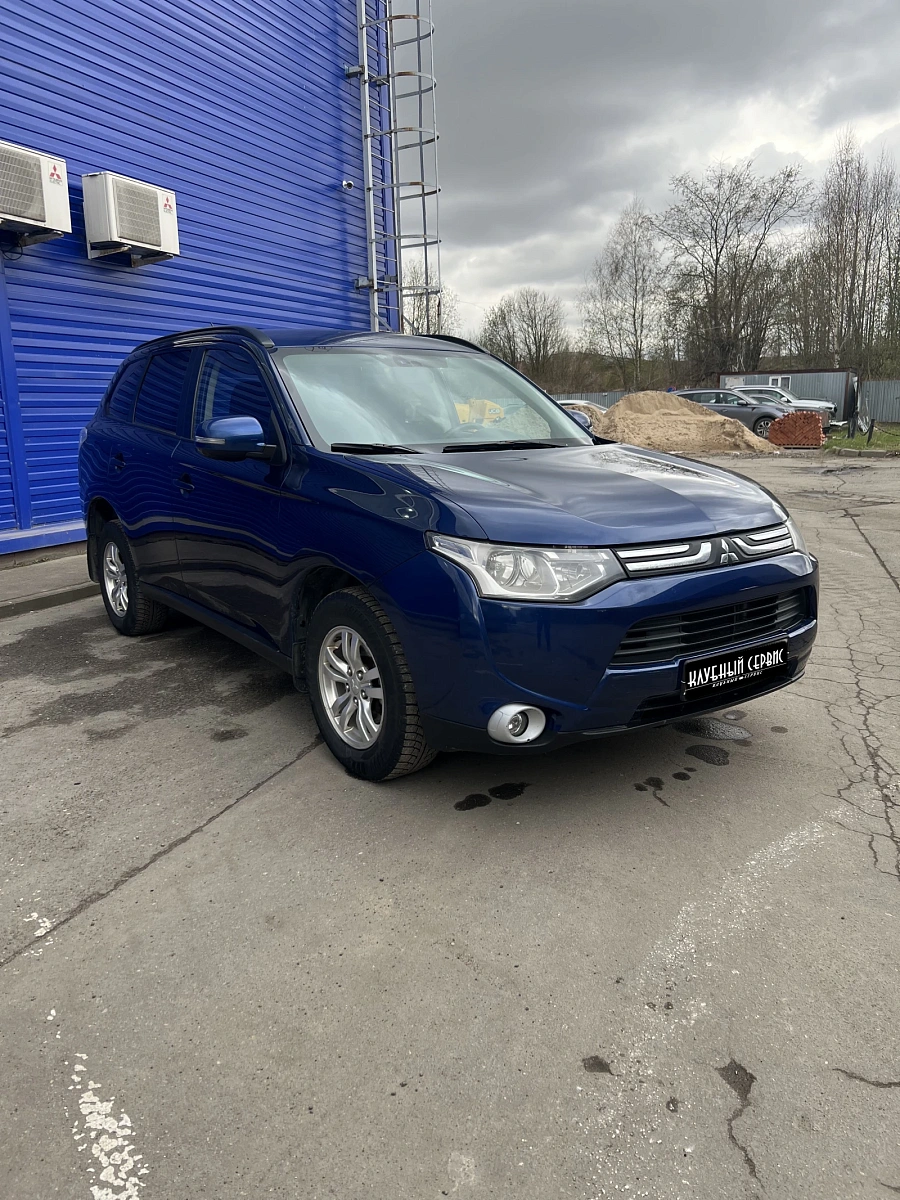 Mitsubishi Outlander, 2013г., полный привод, вариатор