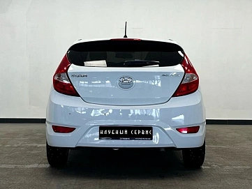 Hyundai Solaris, 2015г, передний привод, автомат