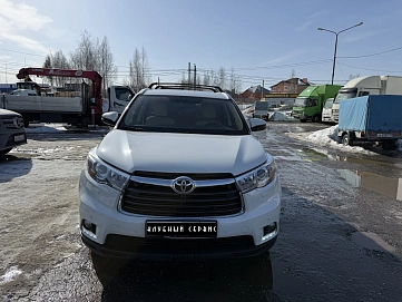 Toyota Highlander, 2014г, полный привод, автомат