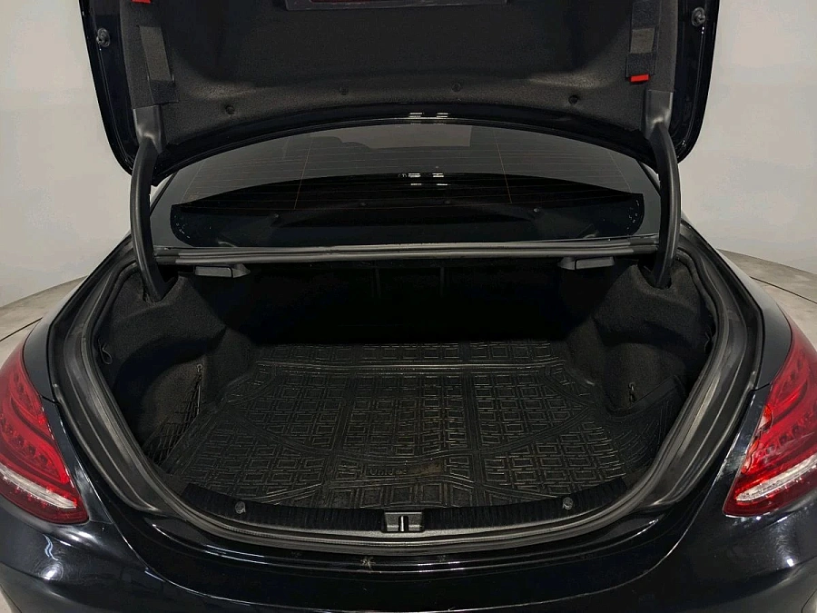 Mercedes-Benz C-Класс, 2016г., полный привод, автомат