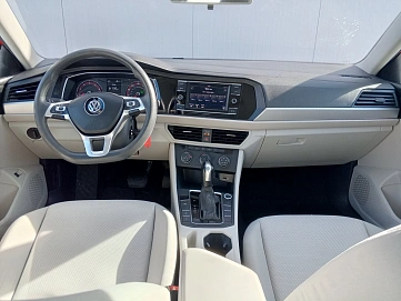 Volkswagen Jetta, 2019г, передний привод, автомат