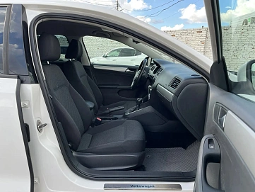 Volkswagen Jetta, 2013г, передний привод, робот