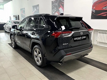 Toyota RAV4, 2019г, передний привод, вариатор