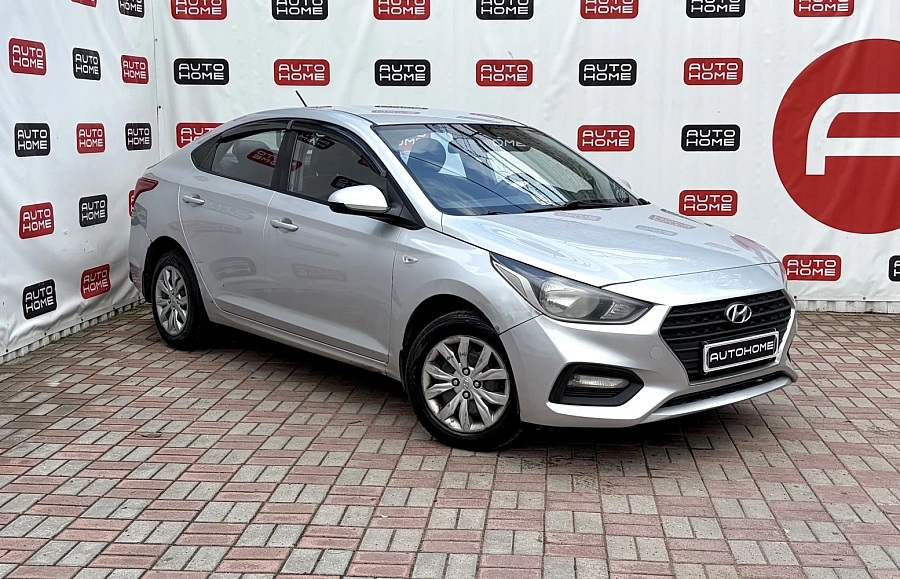 Hyundai Solaris, 2018г., передний привод, автомат