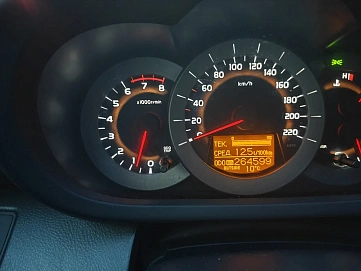 Toyota RAV4, 2006г, полный привод, механика