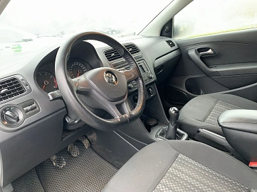 Volkswagen Polo, 2017г, передний привод, механика