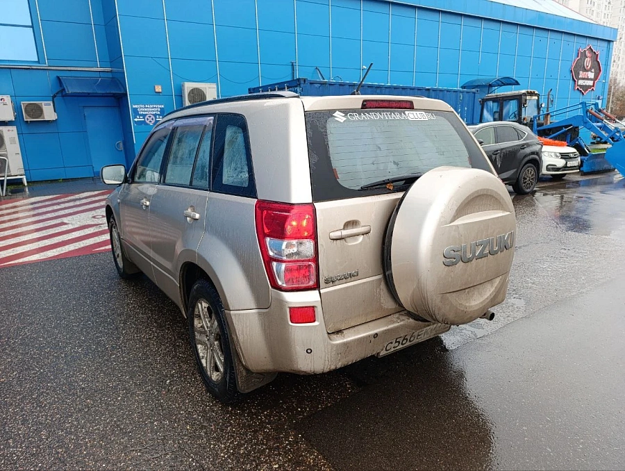 Suzuki Grand Vitara, 2009г., полный привод, механика