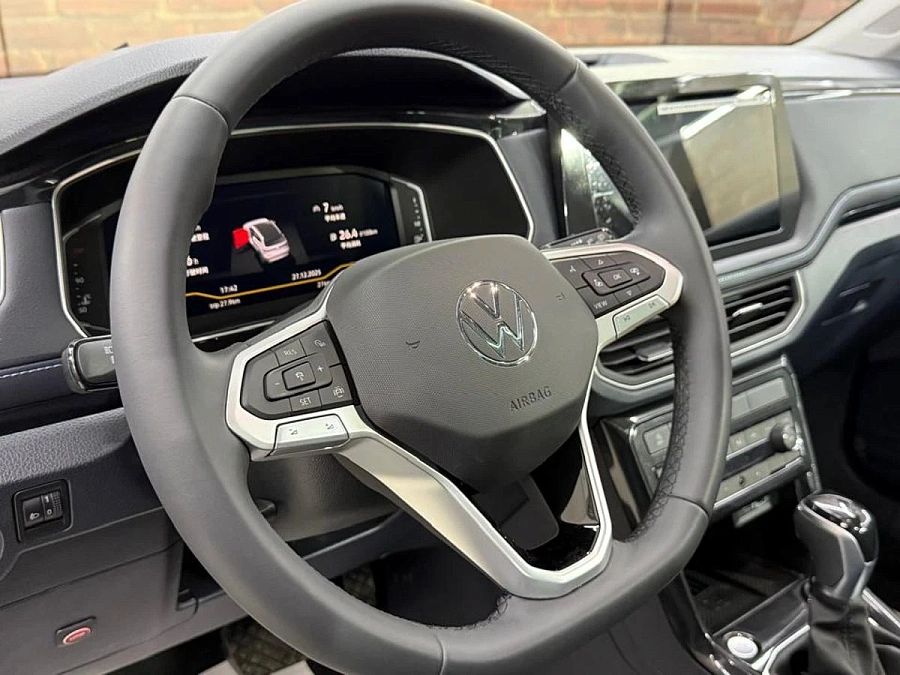 Volkswagen Tharu, 2025г., передний привод, робот