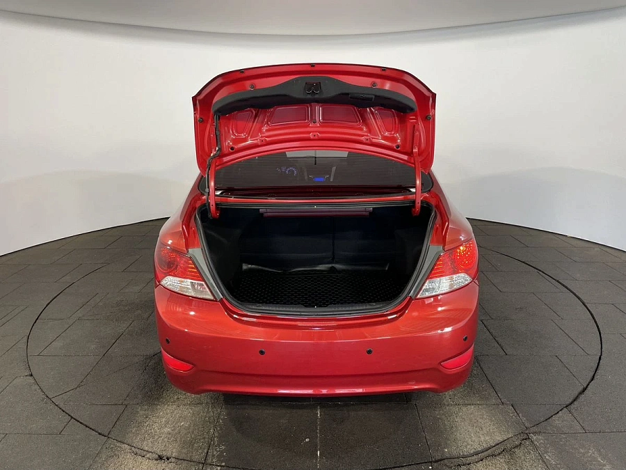 Hyundai Solaris, 2012г., передний привод, автомат