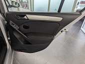 Volkswagen Golf, 2011г., передний привод, робот