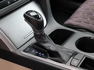 Hyundai Sonata, 2016г, передний привод, автомат