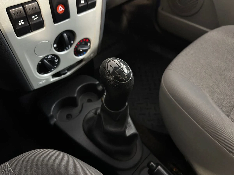 Renault Logan, 2009г., передний привод, механика