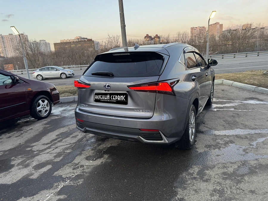 Lexus NX, 2020г., полный привод, вариатор