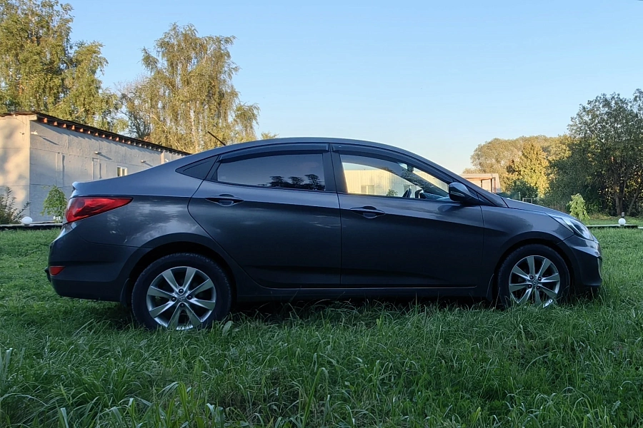 Hyundai Solaris, 2011г., передний привод, механика