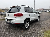 Volkswagen Tiguan, 2014г., передний привод, робот