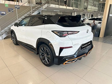 Changan UNI-T, 2021г, передний привод, робот