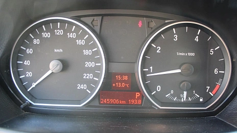 BMW 1 серии, 2008г., передний привод, автомат