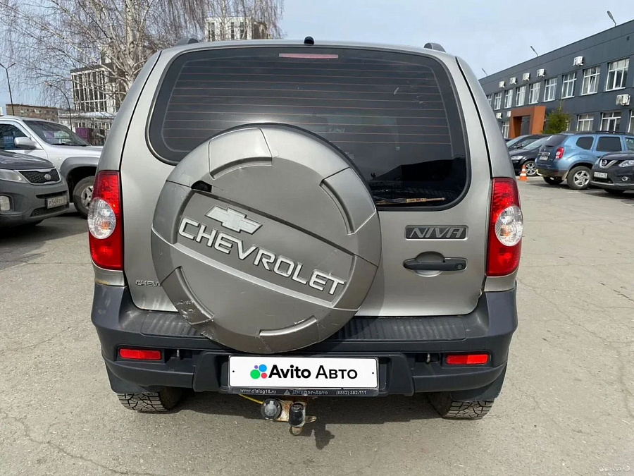 Chevrolet Niva, 2012г., передний привод, механика