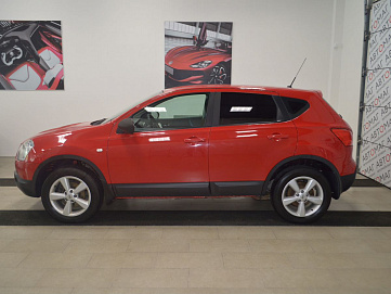 Nissan Qashqai, 2008г, передний привод, механика