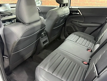 Mitsubishi Outlander, 2023г, передний привод, вариатор