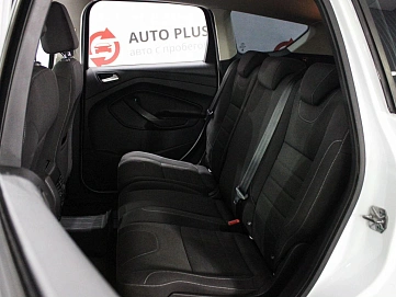Ford Kuga, 2015г, передний привод, автомат
