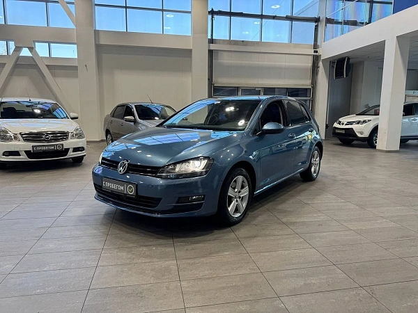 Volkswagen Golf, 2013г., передний привод, робот