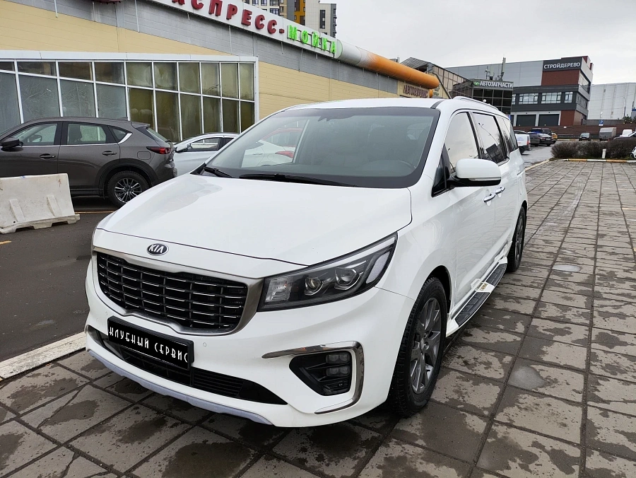 Kia Carnival, 2018г., передний привод, автомат