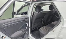 Volkswagen T-Roc, 2022г., передний привод, робот