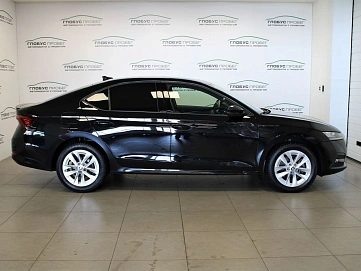 Skoda Octavia, 2021г, передний привод, автомат