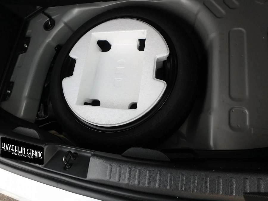 Toyota Yaris, 2020г., передний привод, вариатор