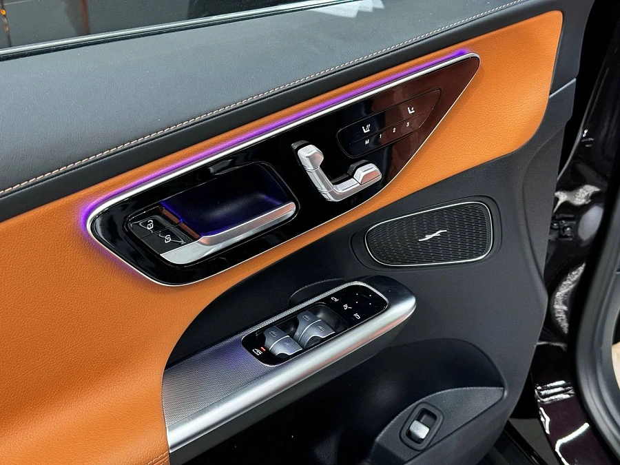 Mercedes-Benz GLC, 2023г., полный привод, автомат