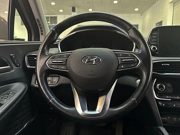 Hyundai Santa Fe, 2019г, полный привод, автомат