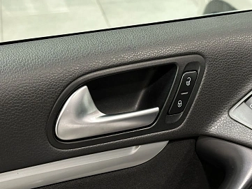 Volkswagen Tiguan, 2012г, полный привод, автомат