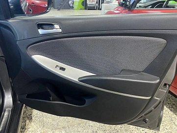 Hyundai Solaris, 2011г., передний привод, механика
